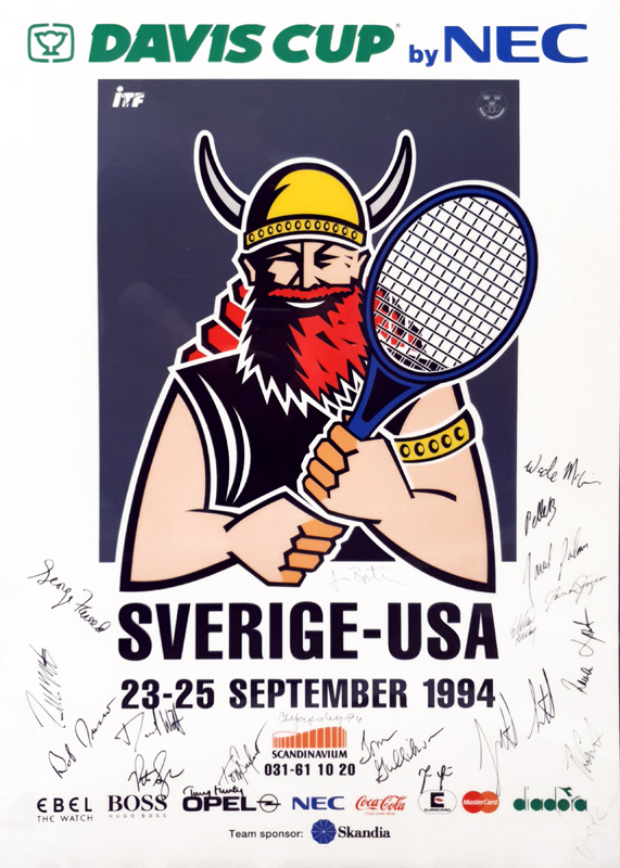 Poster för semifinal i Davis Cup med spelarnas autografer på.