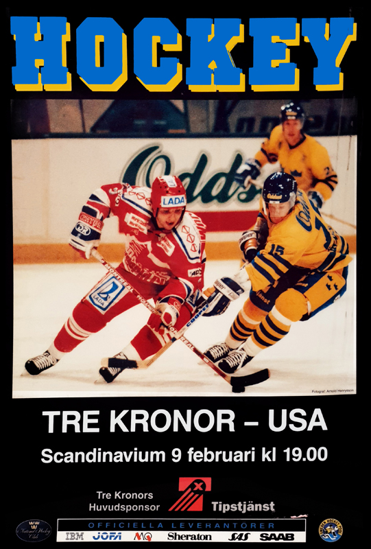 Poster för en ishockeymatch mellan Tre Kronor och USA.