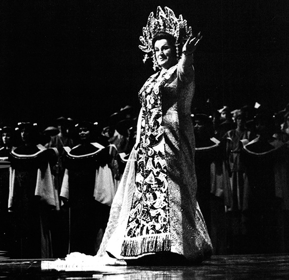 Birgit Nilsson som Turandot.